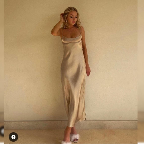 Zara Satin Effect  Slip Dress Beige Cream - Picture 3 of 12